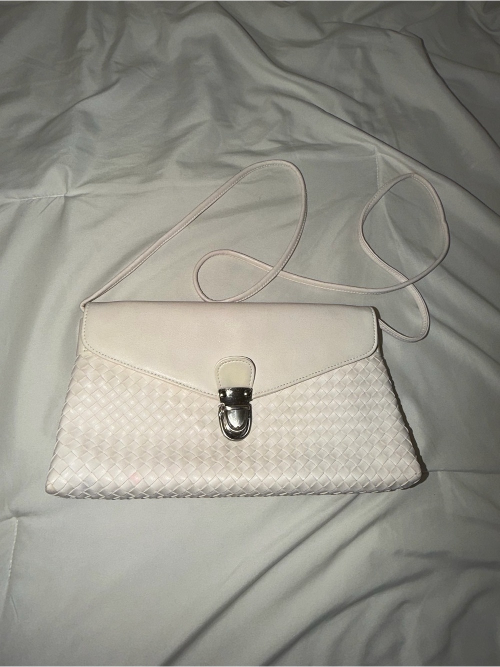 Women’s Woven Crossbody Bag in white